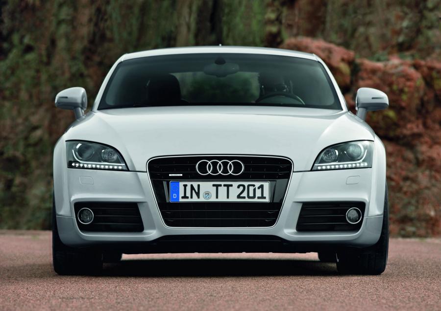  Audi TT 2.0 TDI Quattro Coupe (8J) 2010 года  (WW) (фото 13 из 26)